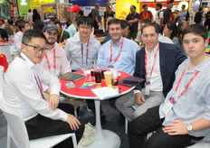 Equipo de SM Export representado por Cristonal Andreani, exportador chileno.