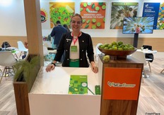 Brenda Covarrubia, directora de ventas y compras de SicarFarms, exportadores de limones de Mexico.