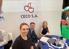 CECO S.A. con Evgenia Zanina de Ienta group , Santiago Inverso de CECO (exportadoresde cereza) y Natalia Getman de Ienta group