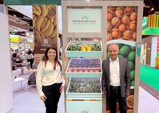 Novacampo S.A.S. (Colombia) con Yenny Reyes (Gerente General) y Jorge Riaño (Gerente), exportadores de frutas exoticas maracuya, pitahaya, e higo.