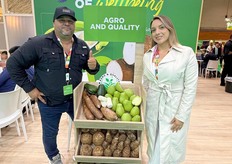 Agro and quality con Jason Gonzalez y Novelia Brenes, exportadores de Pina de Costa Rica de yuca, el chayote, la calabaza y la malanga
