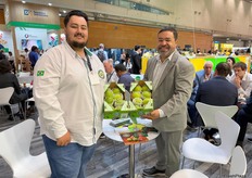 Xportare con Eduardo da Silva (Coac), Junior Silveria (Xportare). Exportadores de guayaba, mango, papaya, aguacate, uva y pitahaya