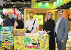 Yurii Krasnohurskyi, Tetiana Kostiuk, Oleksandr Khairulin, Iryna Vykaliuk y Pavlo Opalco de la empresa Tropical Republic, exportador de banano del Ecuador.