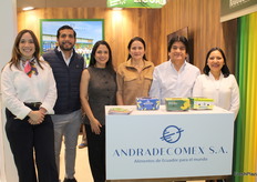Equipo de Andradecomex de Ecuador, representado por Miguel Andrade Mosquera (derecha)
