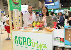 Daniel Polit y Denise Rodríguez de la empresa Agrovip, exportador de pitahaya de Ecuador.