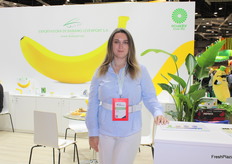 Kseniya Shnitko de la empresa Exportadora de Banano Levexport en el stand de Ecuador.