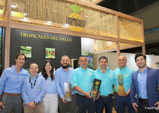 Equipo de Tropicales del Valle con  Michael Nuño, director comercial de España y Eric Ramirez comercial de Costa Rica.