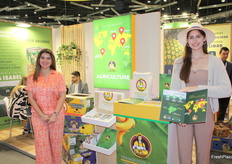 Deanne Hoopes y Alisba Aguilar de Trivinofoods del Ecuador.