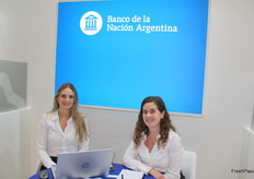 Carla Barros y Agustina Michelini representando a Banco de la Nación Argentina.