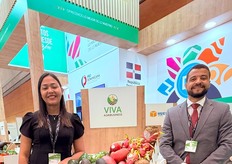 Viva agribusiness (República Dominicana) con Dolores Valentina Castillo y Manuel Castillo, exportadores de Pitahaya, Limon, Coco.