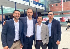 Rocco Luevano y Rodolfo Meza de la empresa Aztec Fruit, Juan Carlos de Guatemala y Salvador Miranda Aguilar gerente general del Grupo Sanell  de México.