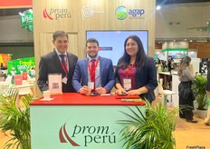 Adolfo Betetta de Promperú, Piero Razeto de AGAP y Ana María de la Cruz de Promperú