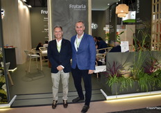 Alberto Prieto y Carlos Echeveste, en el stand de Frutaria.