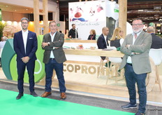 Francisco de Ves, presidente. Joaquín Góngora, vicepresidente. Marcos García, comercial de Coprohnijar.