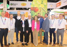 Con el equipo de Sunbelle con Hayley Clark y Taylor Hazelwood