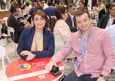 Haydelin Hoffmann gerente comercial de Greenex y José Luis Marty de Frutísima de Chile