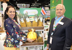 Empresa La Lydia con Maribel Barrantes y Rodolfo Barrantes, exportadores de piña de Costa Rica