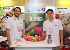 Isidro Andrés Romero y Mario Andrés Barrionuevo de la empresa Honey Fruits. Exportadores de Pitahaya de Ecuador.