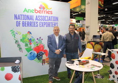 Juan José Flores, director general de Aneberries de México y Miguel Mendez de BQ Fruits