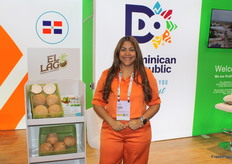 Yisbel Liranzo, representando a la hacienda El lago. Exportador de cocos de República Dominicana