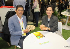 César Cárdenas, presidente de Proginger y Sofia del Rio de Apasem Foods.