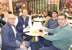 José Luis Mejías de la empresa Imcatex, Alejandro Falcón y José Ostolaza de la empresa Premium Choice