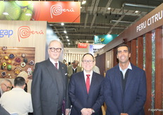 Augusto Arzubiaga Scheuch, embajador de Alemania, Erick García de Promeru Alemania y Luis Miguel de Proarándanos.