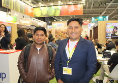 Emerson Guzman y Brayan Ramos de la empresa Selva Organic.