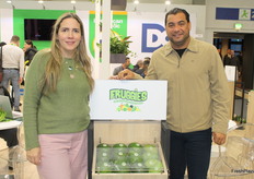 Melina Marcelino y Juan Peña, representantes de Fruggies.