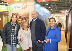 Camila Borgesa de Agrokasa, Mercedes Auris fundadora de Viveros Los Viñedos, José Antonio Castro CEO de Agrokasa y presidente de ProHass.