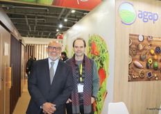 Arturo Medina de Prohass y José Antonio  Berendsohn, gerente comercial de Fruchincha.