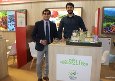 Jorge Cabanillas y Alonso Doig, representando a la empresa Del Sol Fresh.