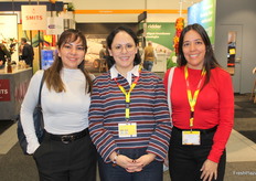 Irene Minga de ProEcuador, Andrea Bookhoud de Moca Consulting y María Esther de EcuaRurukuna.