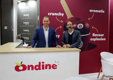 Carlos Echeveste y Joaquin Berges en el stand de Frutaria.