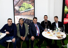 
Equipo de Frutas Torero, productores de fruta de hueso y uva de mesa de Murcia.
