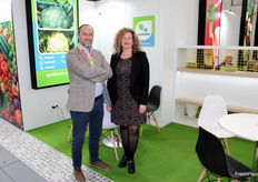 Jesús Pérez e Inma Martínez, de la empresa murciana Verdimed, especialistas en brásicas y espinacas.