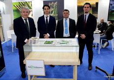  Equipo de Los Gallombares, cooperativa granadina productora de espárragos y judías.

