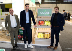 Antonio Montagud, Xavier Casals y Albert Carincé, en el stand de Copa Fresh.