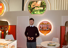 Alessandro Ottolini, en el stand de Frutas Ché.