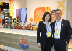 Nelly Chaves y Luiz Carlos Romano, representantes de GVS Fruit Company de Brazil