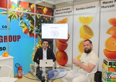 Agro Alex Group de Egipto con Ahmed Khaled ElBessoumy y Hilfresh con Jan Leendert van den Heuvel de Paises Bajos