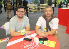 Sergio yanten de Triple Alianza (Colombia) y Juan Luna de Andes Flavors (Usa)