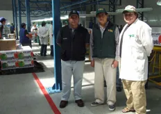Sergio Vergara de ASOEX (izq.), Christian Bravo de SAG (centro), Mark Stull de USDA-APHIS (der.)