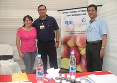 La empresa MEGH y sus ejecutivos en el área de exhibición