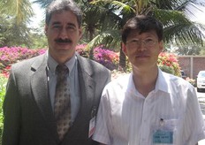 Leonardo Ortega , Director of Research, National Mango Board; Guk-Hoon Chung , Director La Biotech Business Divition Doosan Corporation