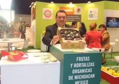José Luis Tungüí, Frutas y Hortalizas Orgánicas de Michoacán-México.