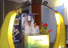 Stand del organizador AEBE con la información precisa de universitarias de Guayaquil