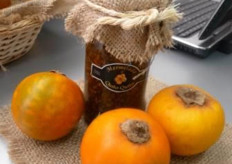 Exótica fruta quito-quito, en jalea y en fresco.