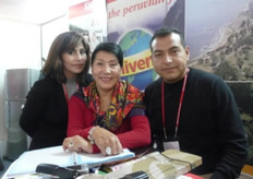 Ejecutivos de la empresa Peusac, que produce Gelatinas Universal.