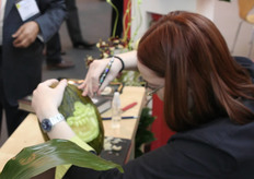 Esculturas en el stand de Procomel